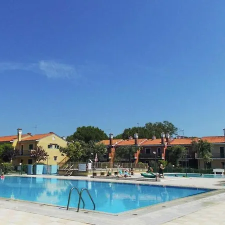 Holiday Park Michelangelo, Spiaggia Apartment *